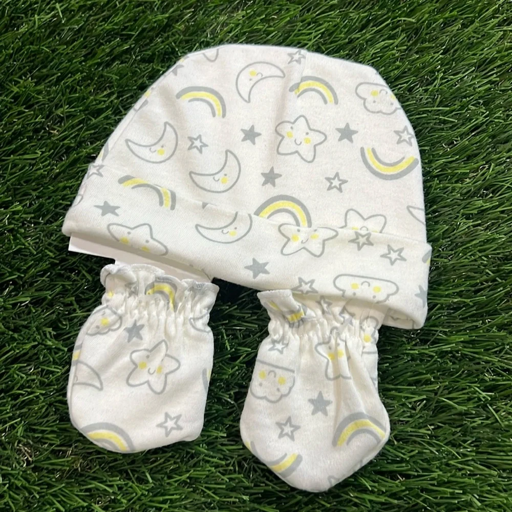 Little Beginnings Hat and Mittens Set